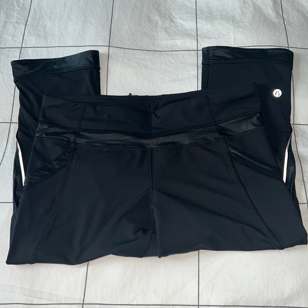 Lululemon running crops